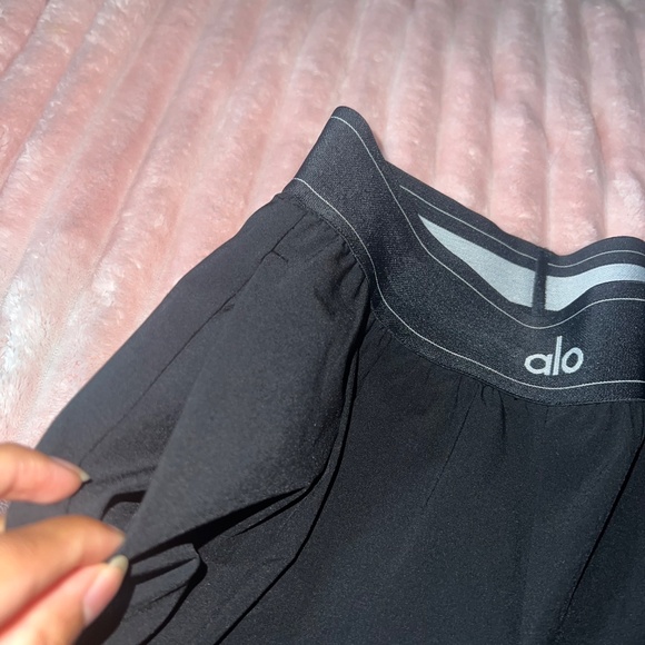 Alo Suit Up Trouser in Black & Size XXS & Regular Length - Picture 6 of 7